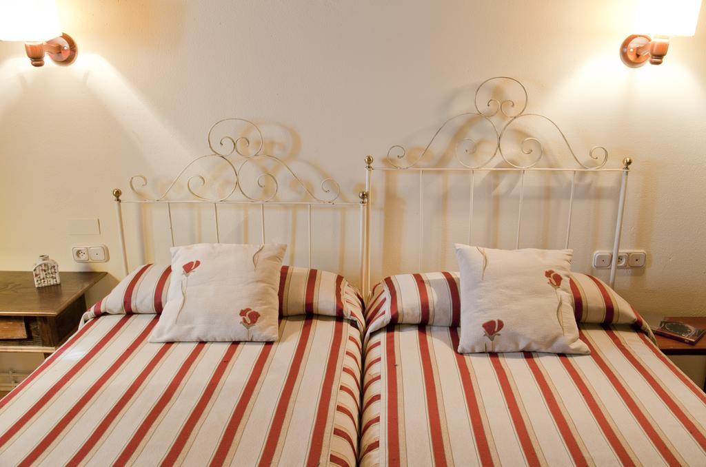 Pazo De Andeade Guest House Room photo